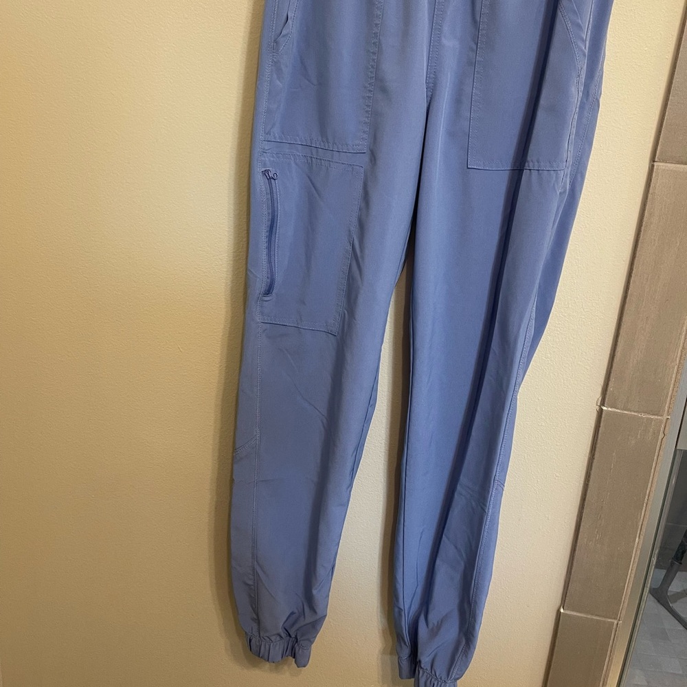 Woman’s Cherokee Allura Jogger Scrub Pants